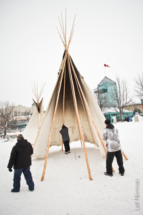 The Nepinak Family sets up Teepees at the Forks, Jan 18 2014